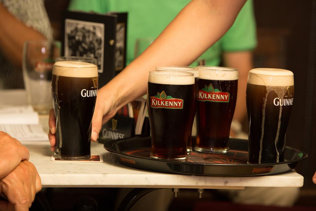 Hajo'S Germania Lodge & Irish Pub Ruedesheim am Rhein Luaran gambar