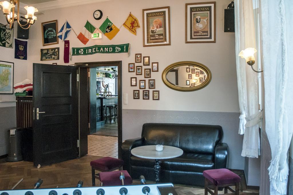 Hajo'S Germania Lodge & Irish Pub Ruedesheim am Rhein Luaran gambar