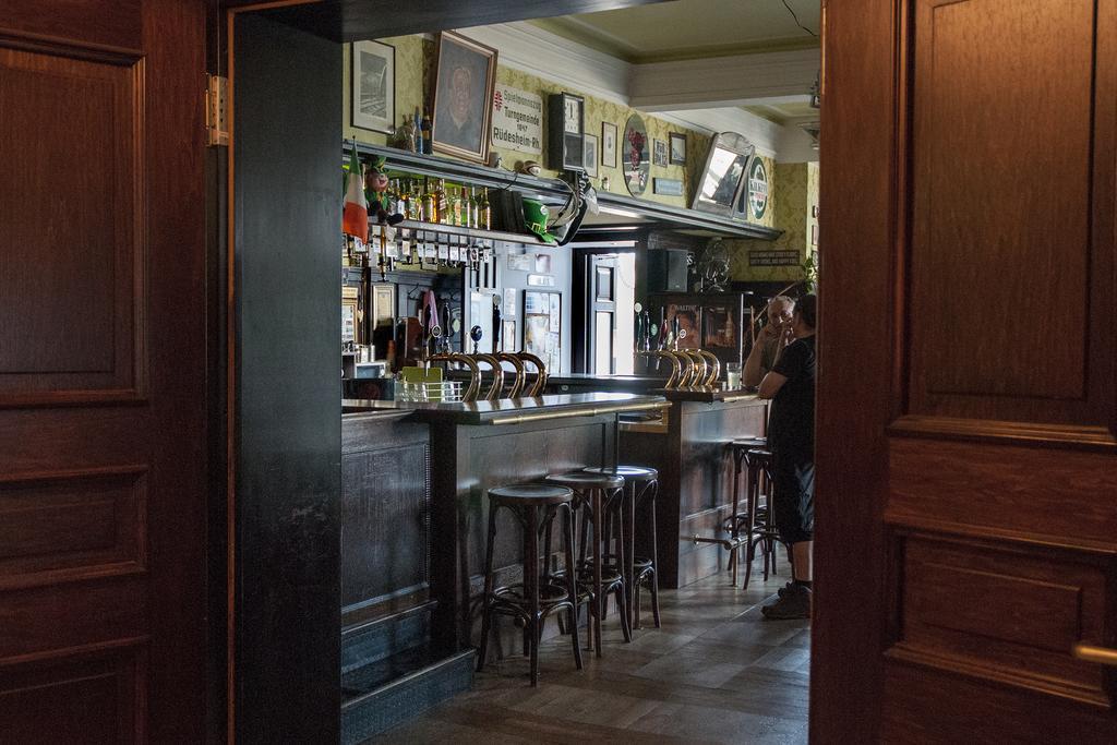 Hajo'S Germania Lodge & Irish Pub Ruedesheim am Rhein Luaran gambar